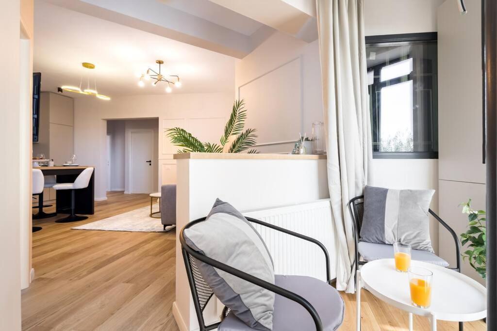 Appartement Stunning Views 3Br Sunny Flat - Amazing Terrace à Bucarest Extérieur photo