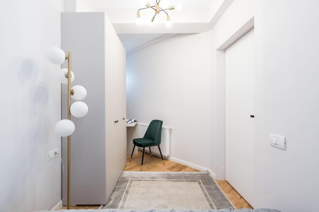 Appartement Stunning Views 3Br Sunny Flat - Amazing Terrace à Bucarest Extérieur photo