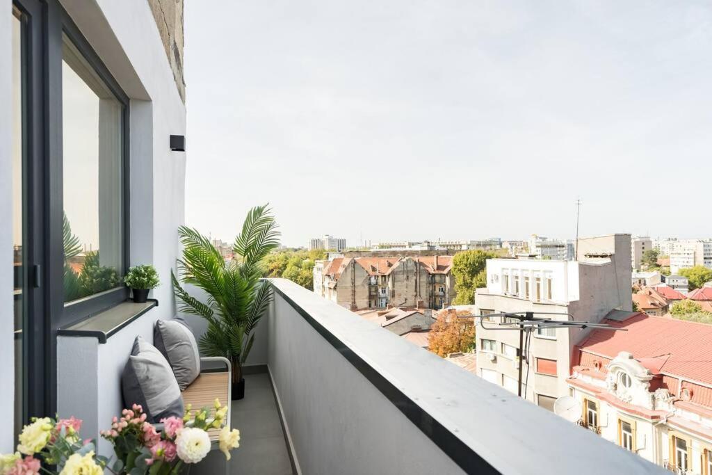 Appartement Stunning Views 3Br Sunny Flat - Amazing Terrace à Bucarest Extérieur photo